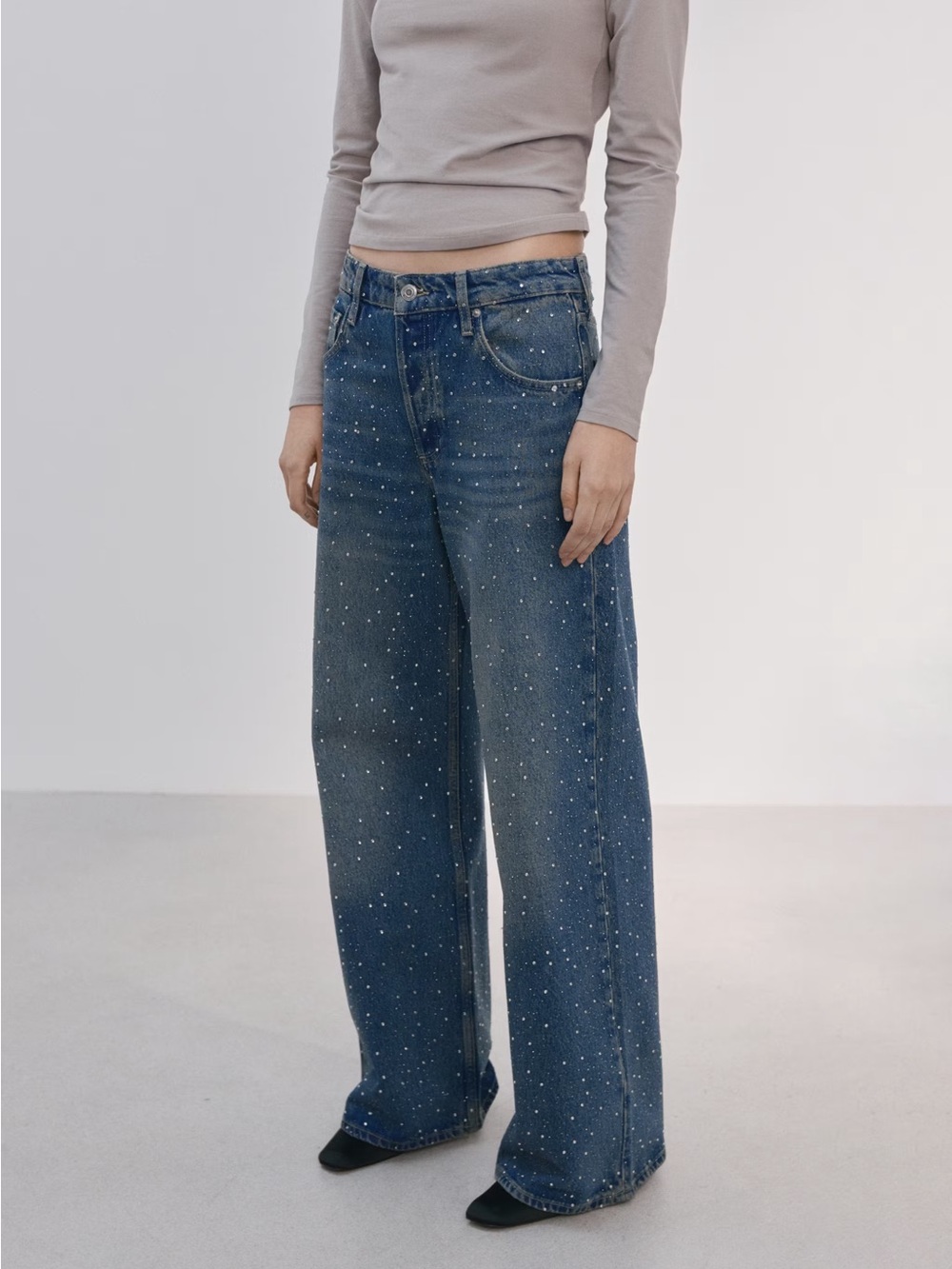 NWT (size 10) MANGO WIDE LEG JEANS WITH RHINESTONES